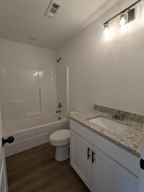 Building Photo - 990 N Crater Ave