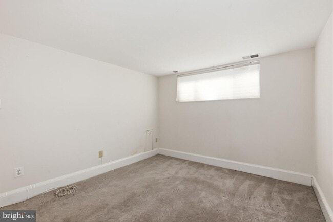Building Photo - 308 East Capitol St NE