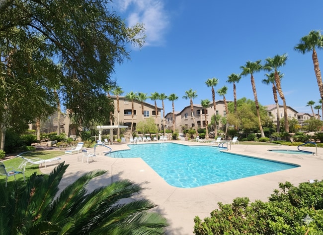 Building Photo - Beautiful 2 Bedroom / 2 Bath 1st floor Condo Unit in Sunset Cliffs.