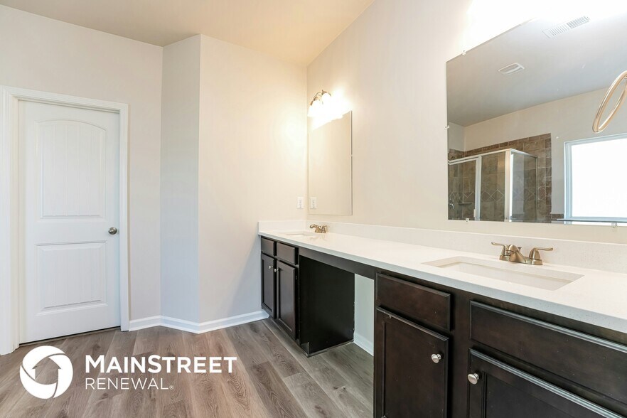 Building Photo - 6239 Baltusrol Terrace