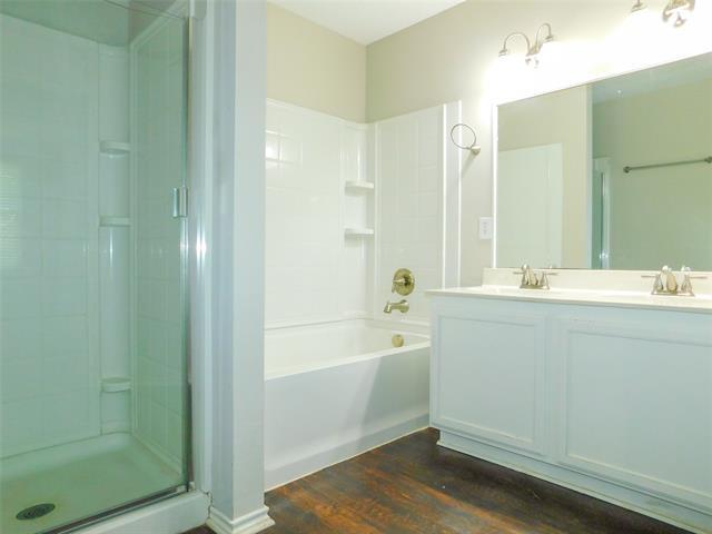 Building Photo - 5901 Thoroughbred Trail