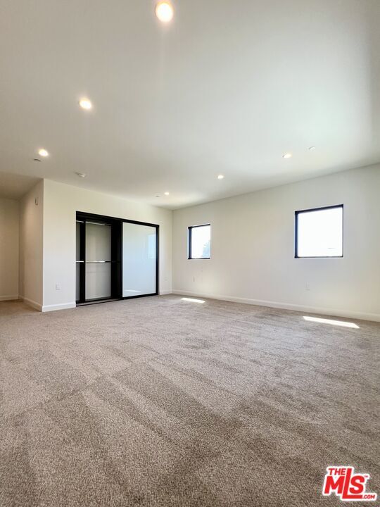 Building Photo - 859 S Lucerne Blvd