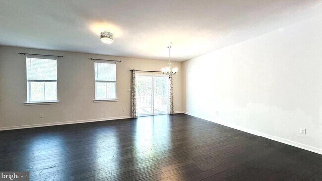Building Photo - 229 Wynstone Ct