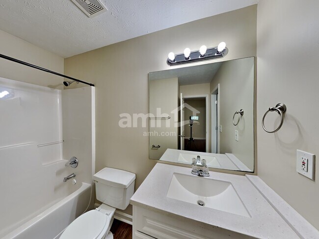 Building Photo - 3094 Perch Overlook SW