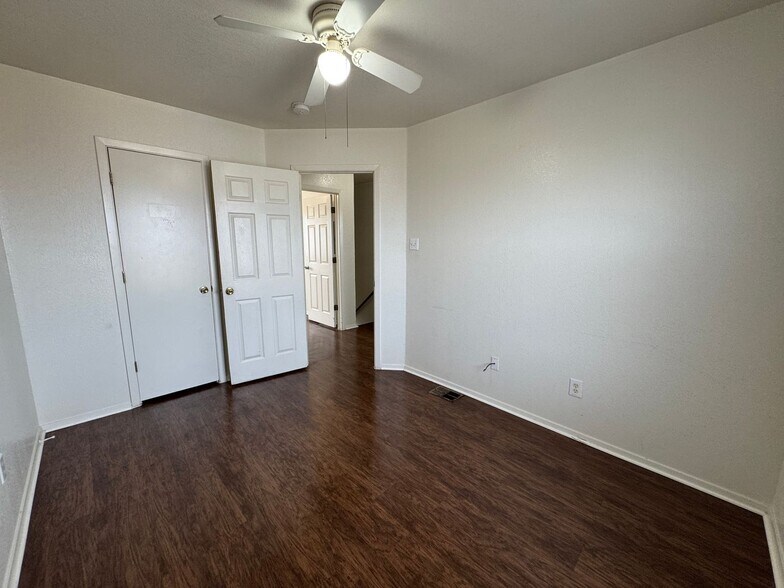 Building Photo - 1709 Kylie Cir