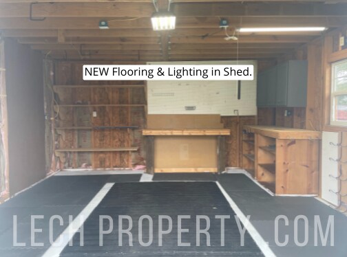 Building Photo - 302 N 10th St