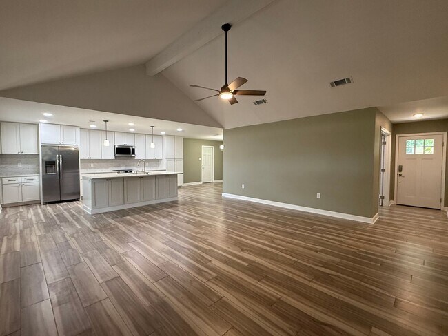 Building Photo - Beautiful Reno in Tanglewood