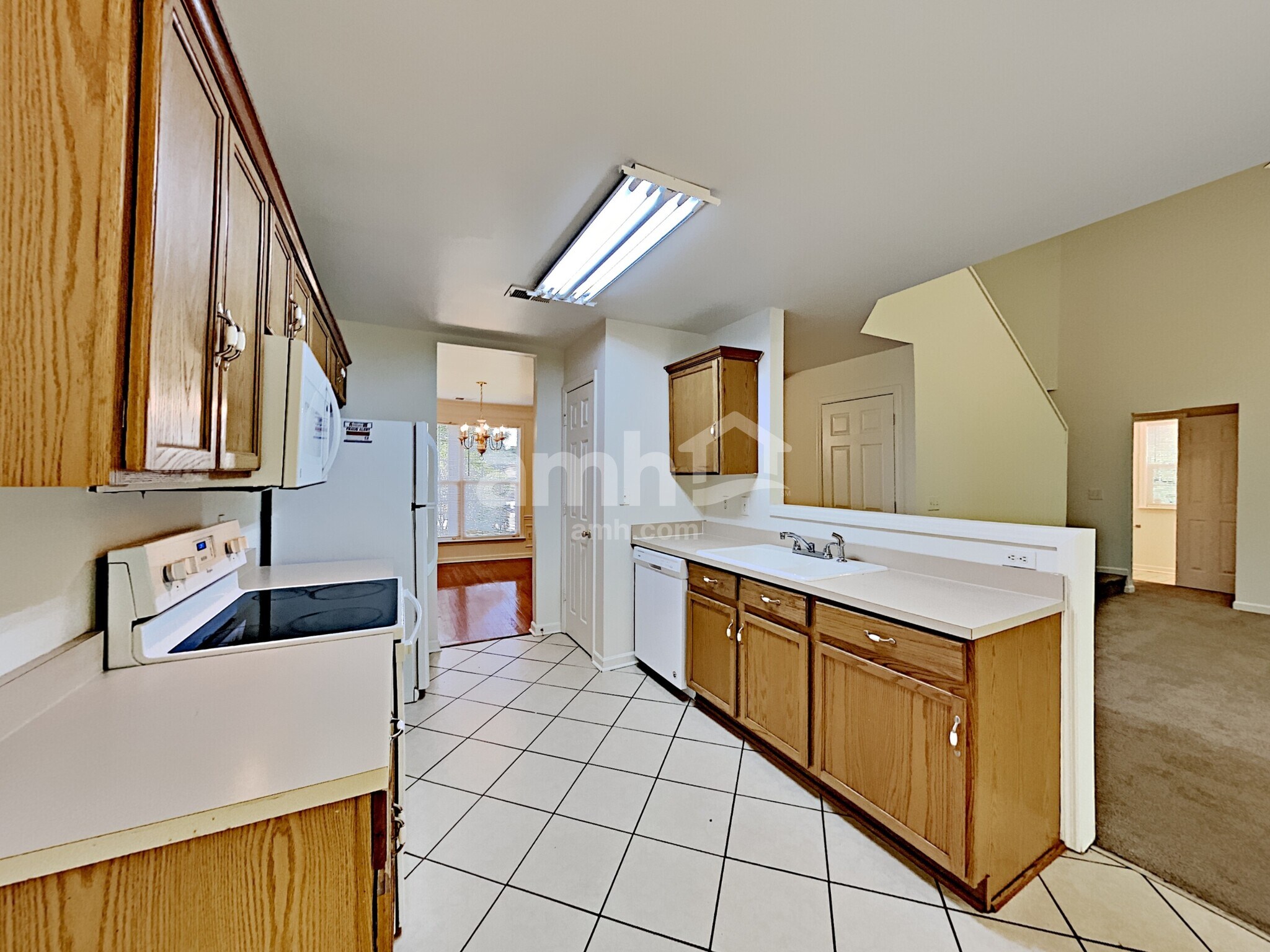 Building Photo - 710 Bob White Ct