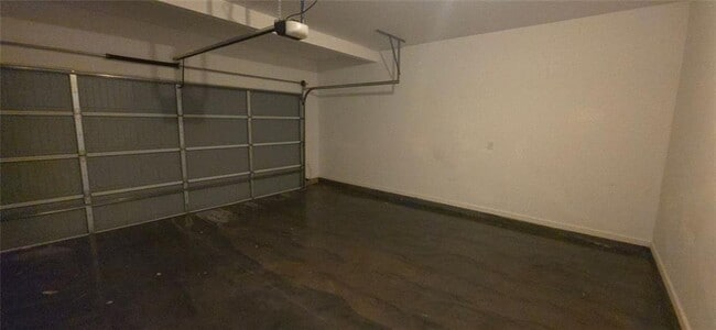 Building Photo - 107 Greenfield Dr