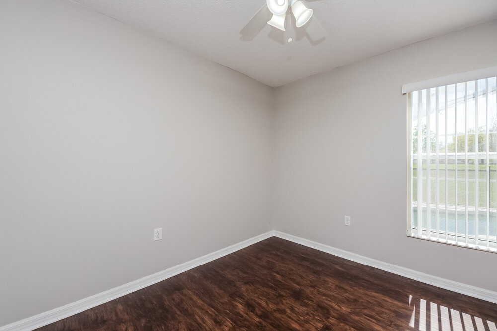 Building Photo - 671 Eagle Pointe S