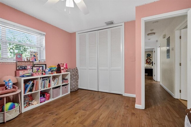 Building Photo - 11890 SW 72nd Pl