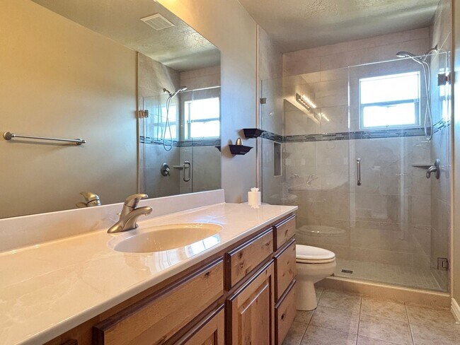 Building Photo - Beauty & Space on Premium Corner Lot!