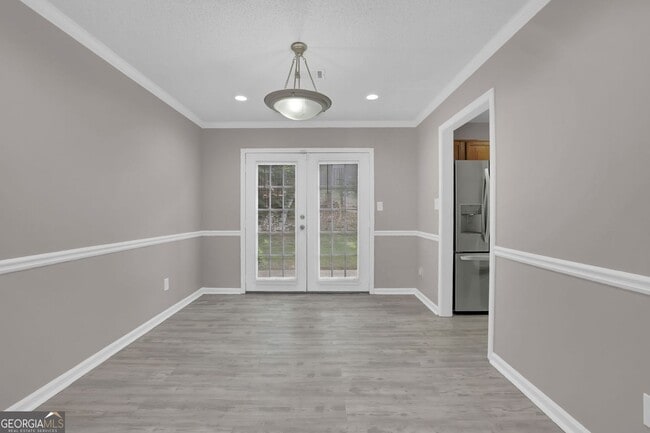 Building Photo - 255 Triple Oaks Dr