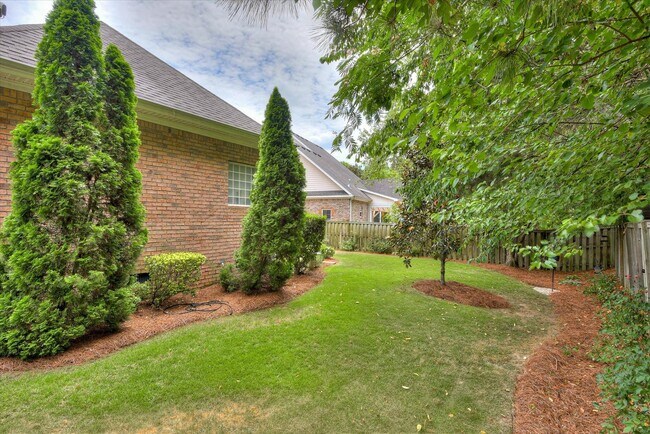 Building Photo - 4 Bedroom 2.5 Bath in Jones Crossing