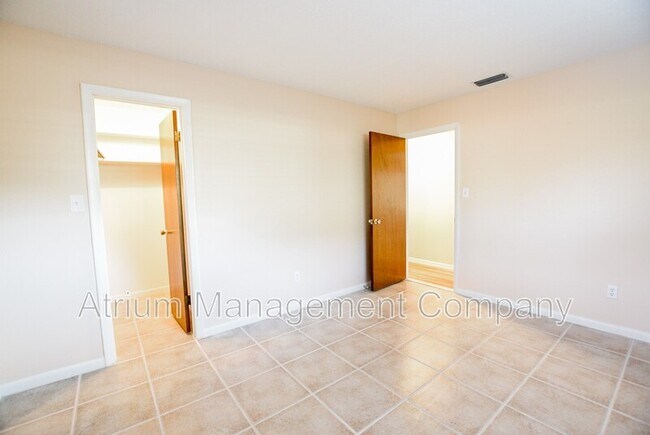 Building Photo - 1318 Kewannee Trail