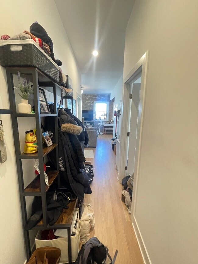 Building Photo - 1856 W Chicago Ave