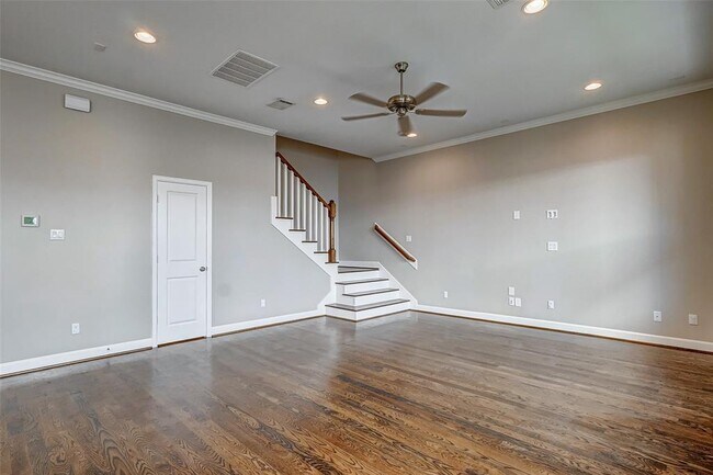 Building Photo - 5006 Ella Blvd