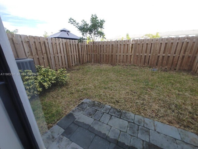 Building Photo - 1280 N Flagler Ave