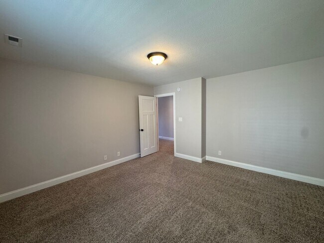Building Photo - Beautiful Single Family Home