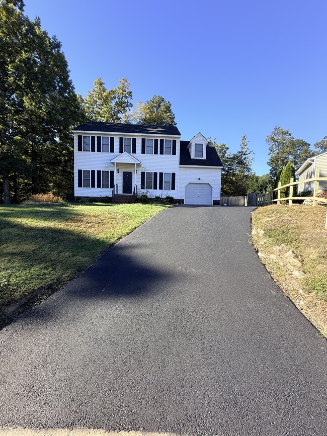 Building Photo - 10405 Greenfield Ct