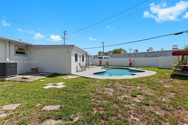 Building Photo - 1708 NW 58th Ave