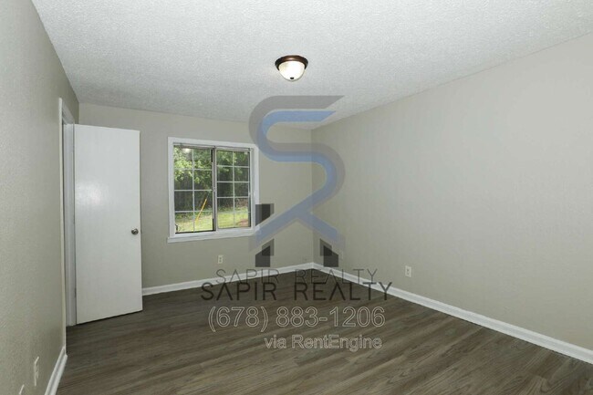 Building Photo - 2065 Alison Ct SW