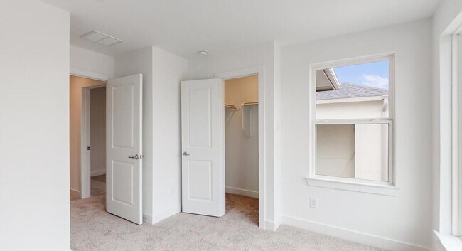 Building Photo - 21623 Lampeter River Ln