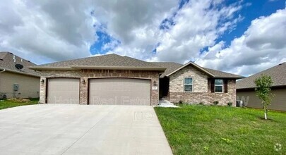 Building Photo - 4 Bed | 2 Bath | 3 Car Garage | Nixa High ...