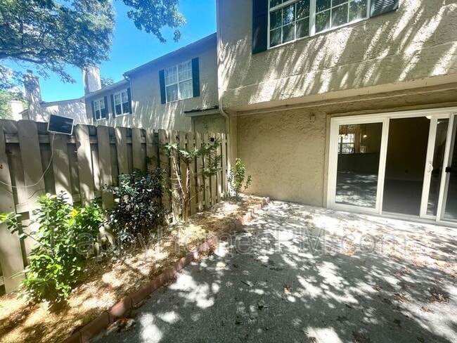 Building Photo - 1125 Monaco Dr