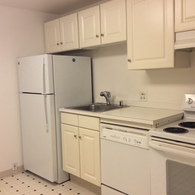 Building Photo - 601 Minnesota St