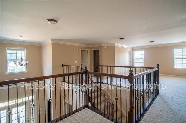 Building Photo - 2903 Magnolia Park Drive Southeast