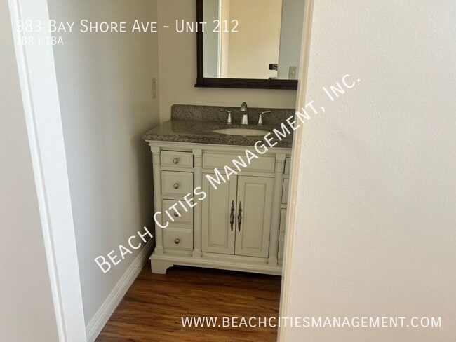 Building Photo - 383 Bay Shore Ave