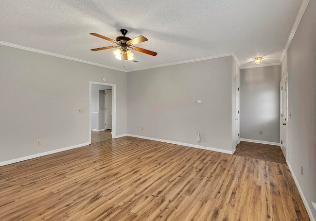 Building Photo - 5905 Franklin Rd