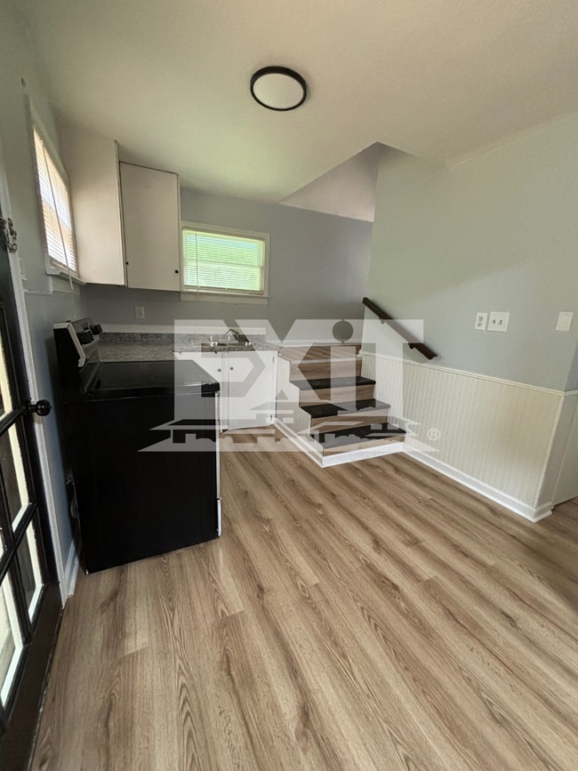 Building Photo - Charming 3 Bed 1.5 Bath Home in Bracey, VA