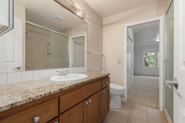 Building Photo - 701 1st Ave N