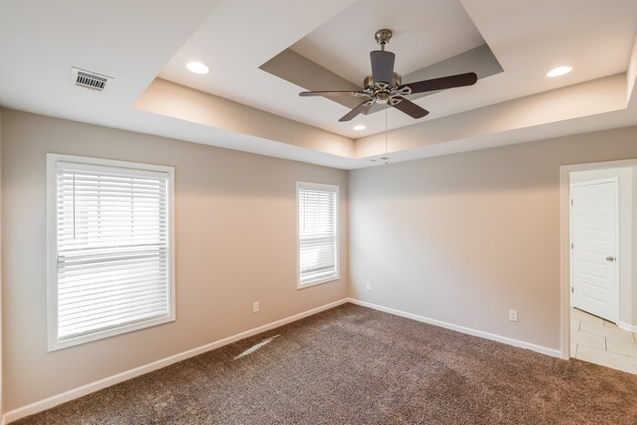 Building Photo - 16355 Pottery Ln