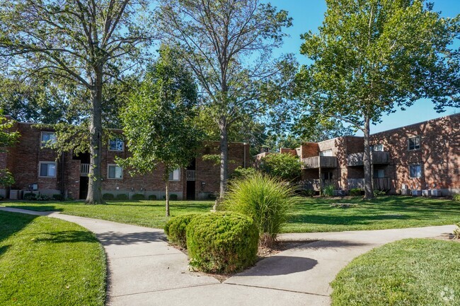 Building Photo - Life at Legacy Fountains