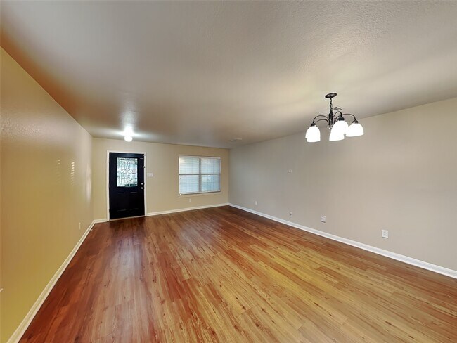 Building Photo - 18302 Fair Grange Ln