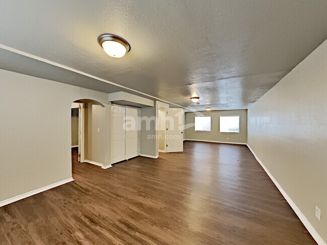 Building Photo - 4973 W Badger Ln