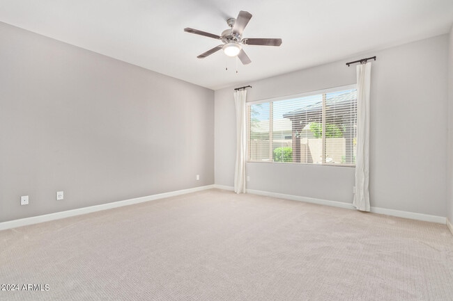 Building Photo - 9746 E Tumbleweed Ave