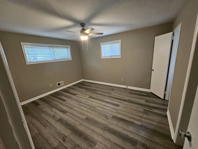 Master bedroom - 202 Magnolia Dr