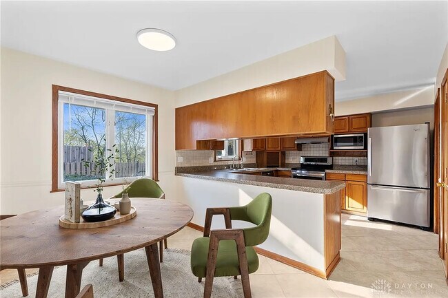 Building Photo - 4500 Acreview Ln