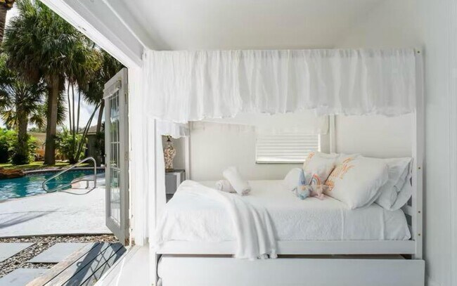 Building Photo - 1256 Palmetto Rd