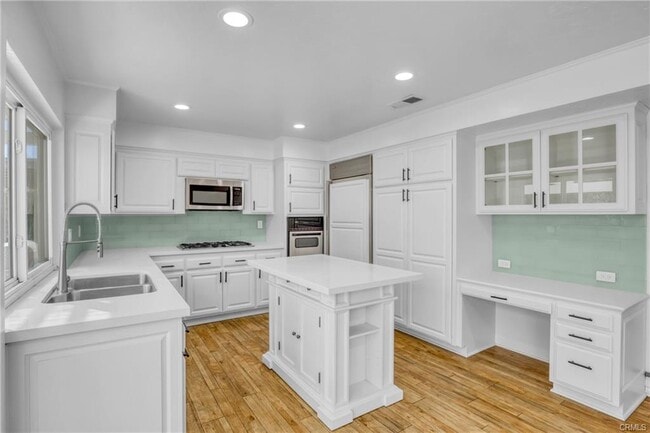 Building Photo - 10206 Nevada Ave