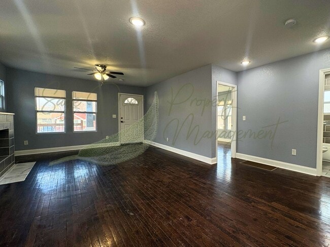 Building Photo - 7218 Agnes Ave