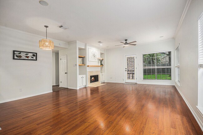 Building Photo - 14335 Fair Knoll Way