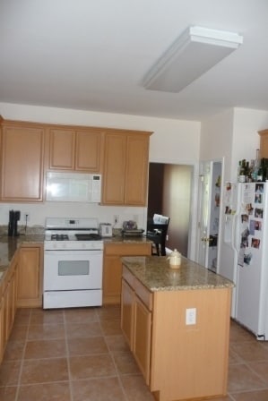 Building Photo - 4806 Carmen Ln
