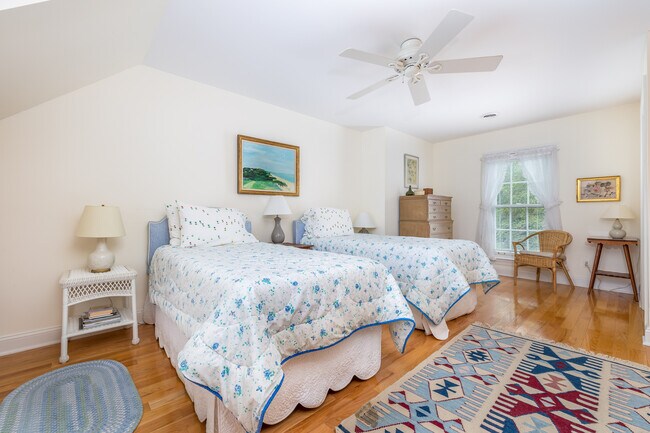 Building Photo - 43 Butternut Rd