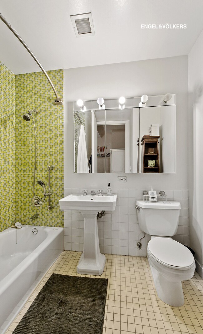 Building Photo - 245 7th Ave