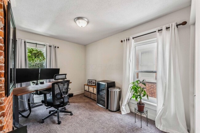 Building Photo - 693 Wilson Ave